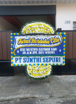 Papan Bunga Duka di Pematang Tiga