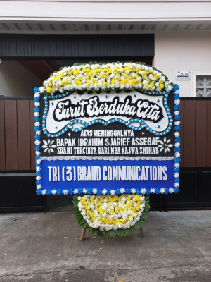 Papan Bunga Duka di Pematang Tiga
